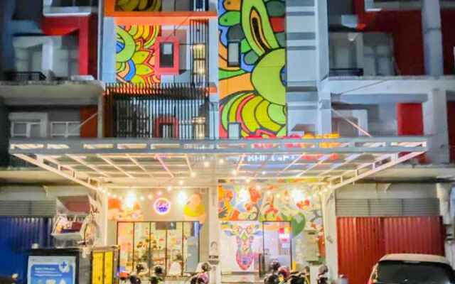 Front One Budget Bekasi