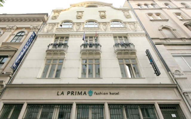 La Prima Fashion Hotel