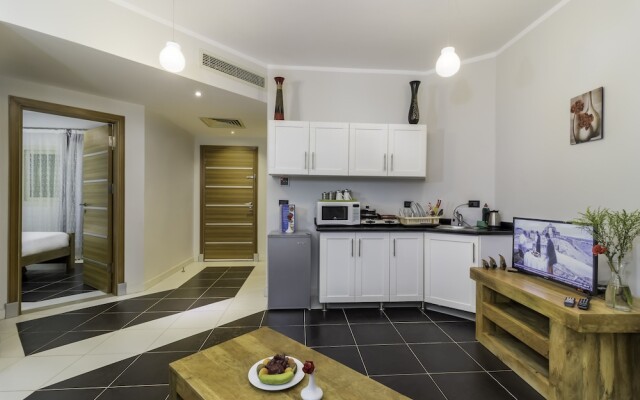 Royal Beach Serviced Apartments