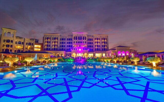 Royal Saray Resort