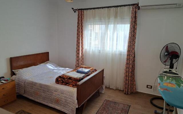 Three bedrooms apartment Nile view maadi