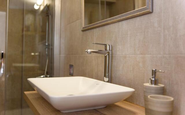 ✰Bright, renovated, spacious and cosy studio✰