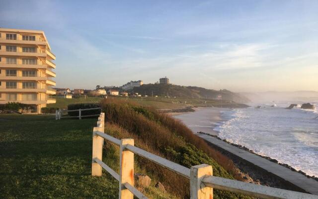 Studio sur la plage vue mer piscine Biarritz