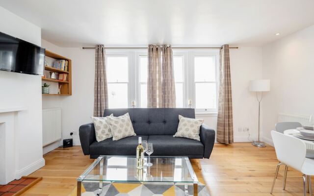 Great Mayfair Apartment - Sleeps 6