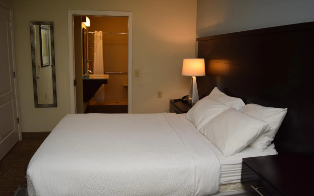 Staybridge Suites Liverpool Syra by IHG