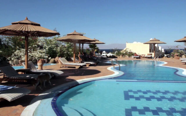 Bedouin Moon Hotel