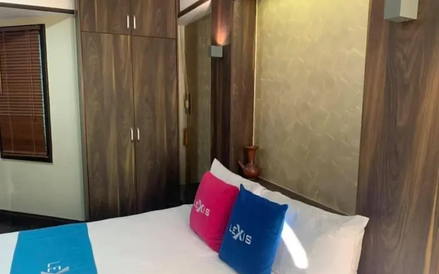 Alpine LXPD Water Chalet