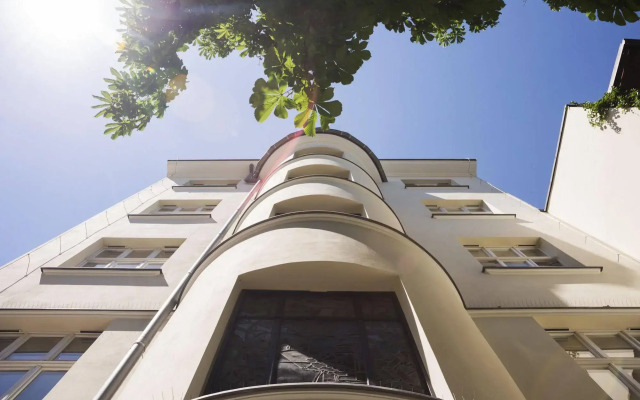 Too-good Apartments