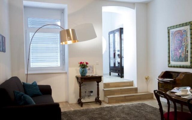 Apartments Freudian Sleep