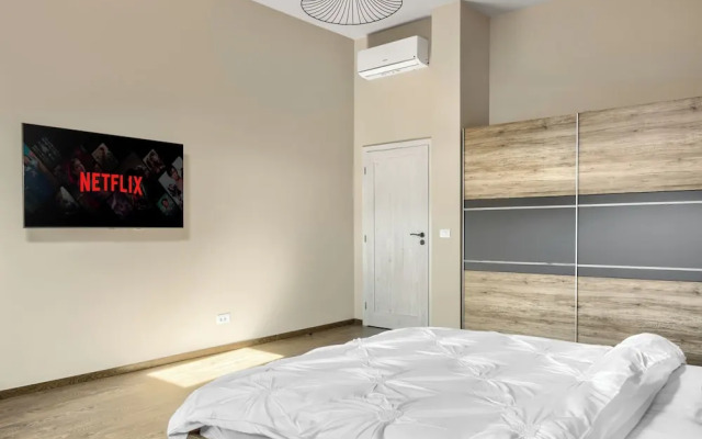 ARI Central Grand Apartments-Luxury Stay