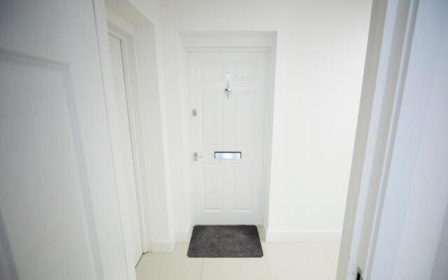 Spire View - 1 Bedroom, sleeps 4, parking Wifi