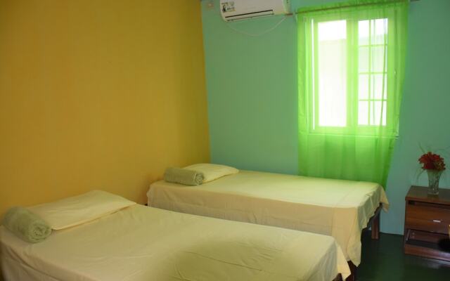 Hostal Green Coast