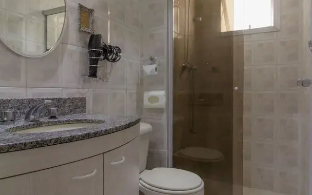 Apartamento na Rua Frei Caneca 750