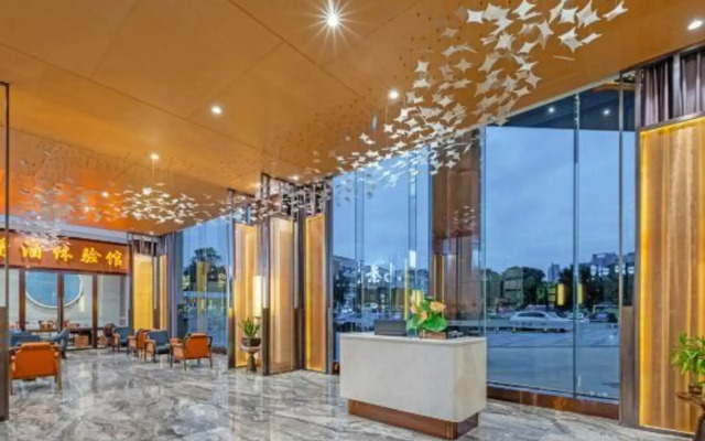 Qianlong Hotel