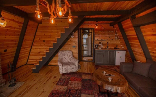 Bungalow With Jacuzzi and Private Pool in Sapanca