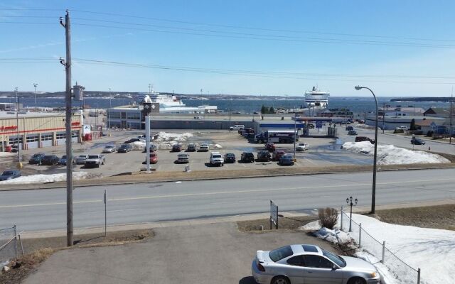 At The Harbourfront B&B