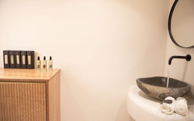 Akra Suites & Spa