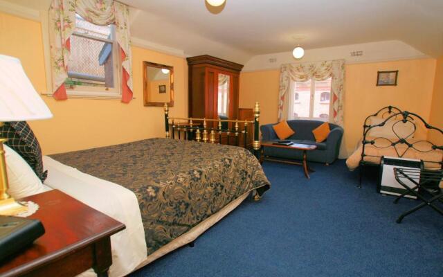 The Lodge on Elizabeth