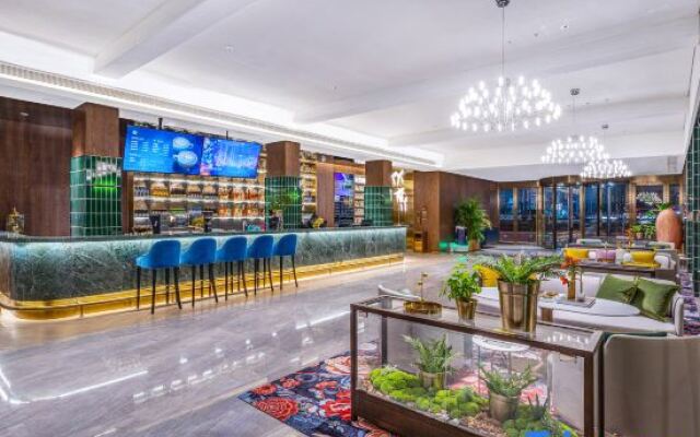 Manxin Hotel Wuhan Huanghelou Shouyi Square