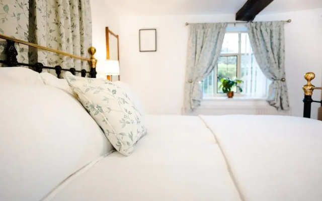 Hovell Hall B&B