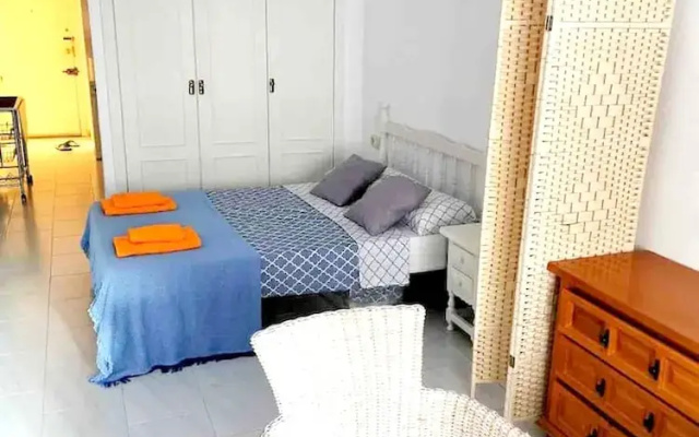 Studio in Calpe, With Wonderful City View, Furnished Terrace and Wifi Near the Beach