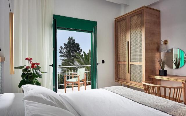 Beachfront Villa on Crete - Kirvas