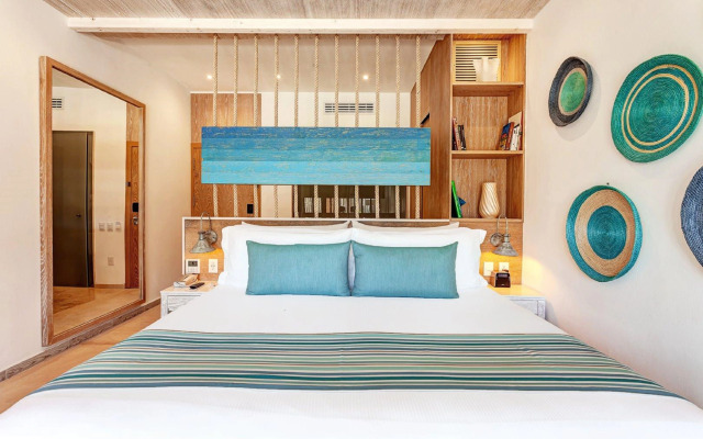 Mystique Blue Holbox
