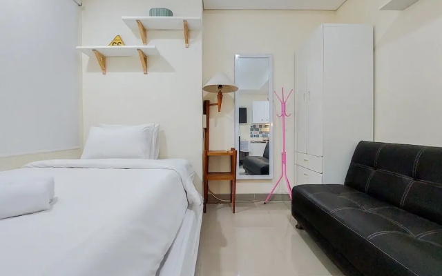 Fancy And Strategic Studio Apartment At B Residence