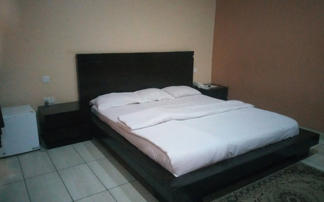 Peak Court Hotels
