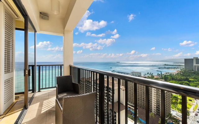 Oceanview Penthouse Suite