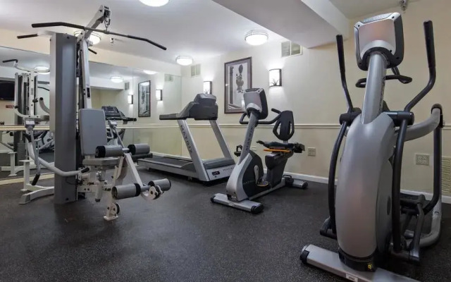 Best Western Plus Oakbrook Inn