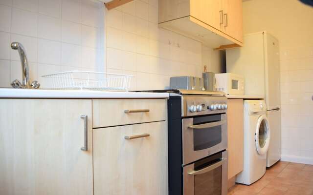 Spacious 3 Bedroom Flat in Covent Garden