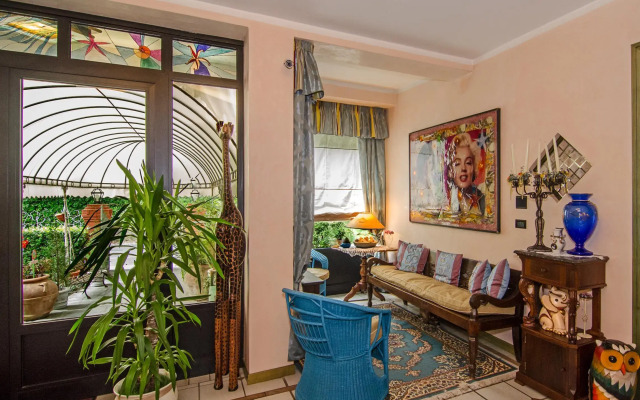 Hotel Kyrton