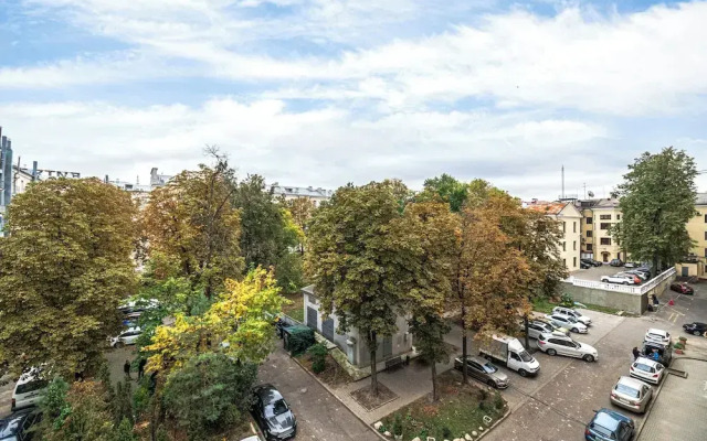 Apartment on Nezavisimosti 22