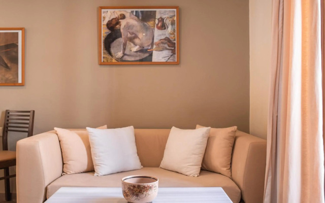 Yria Hotel