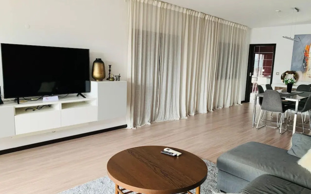 Modern Flat Near Lisbon