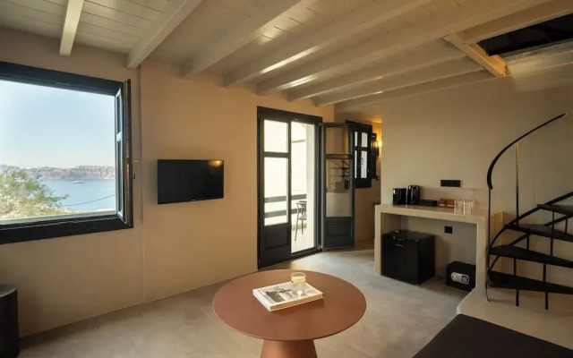 Black Diamond Suites - Adults Only