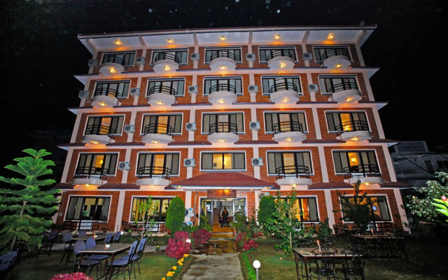 Hotel Dandelion