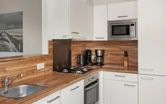 Detached Bungalow, in a Holiday Park Within Walking Distance of the Beach