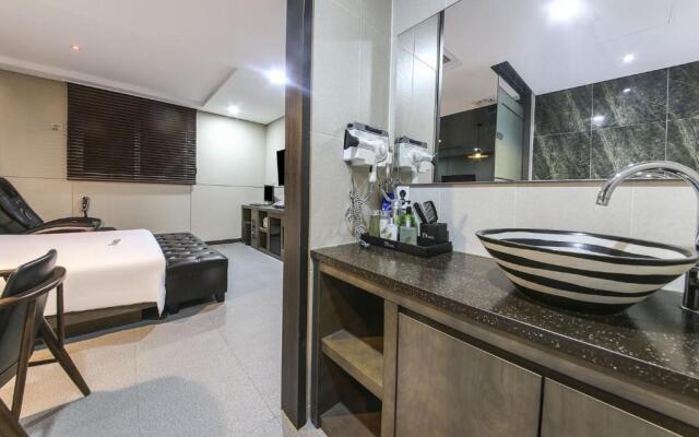 IM Hotel