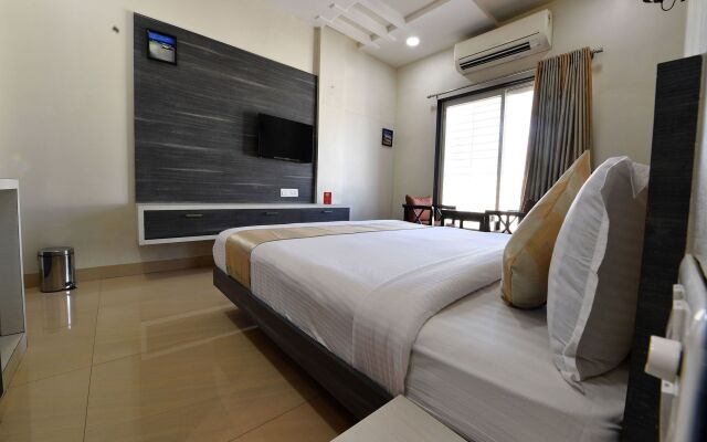 OYO 4155 Hotel The Sudesh