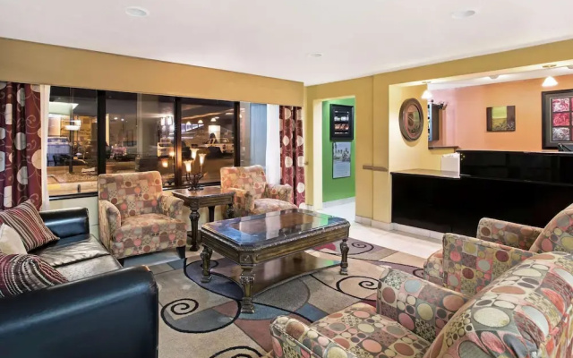 La Quinta Inn & Suites Salina