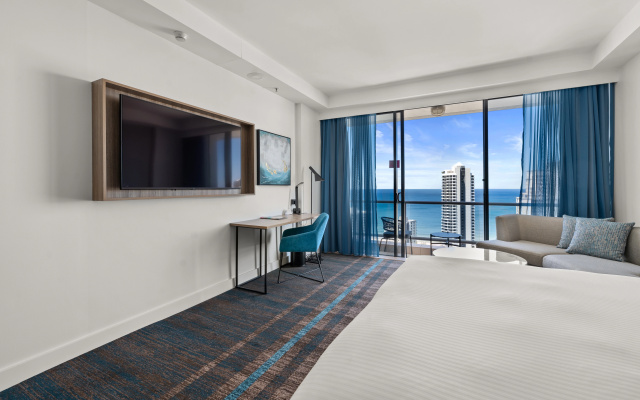 Crowne Plaza Surfers Paradise by IHG – Guest Rooms – Gold Coast