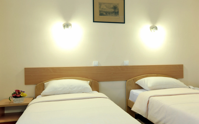 Hotel Novella Uno