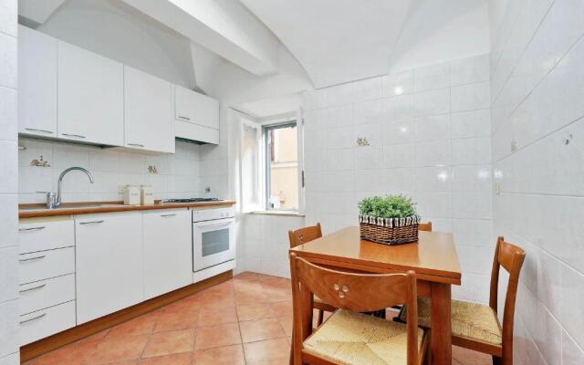 Clementina Charme - My Extra Home