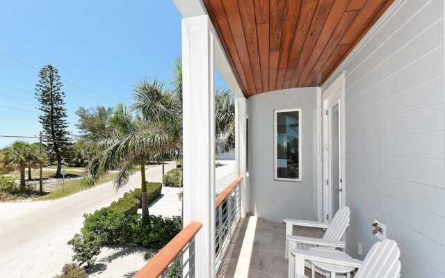 Direct Beach View Apartment 5