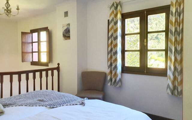 House With 2 Bedrooms in Camacha, With Wonderful Mountain View, Enclos