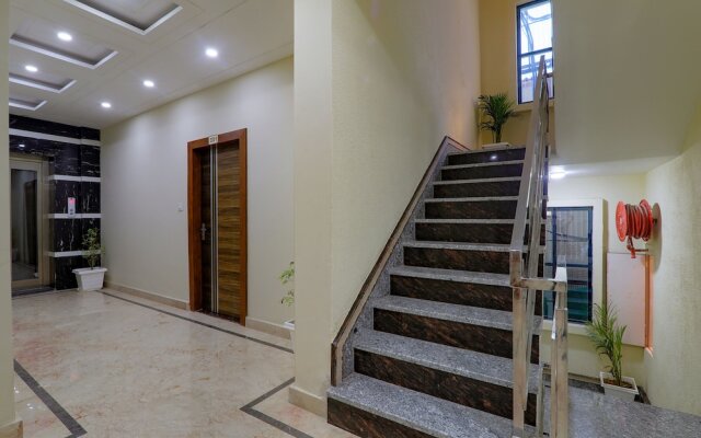 Itsy By Treebo - Super 3 Premium