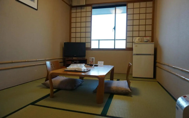 Yokohama Minamimirai Manyo-Club