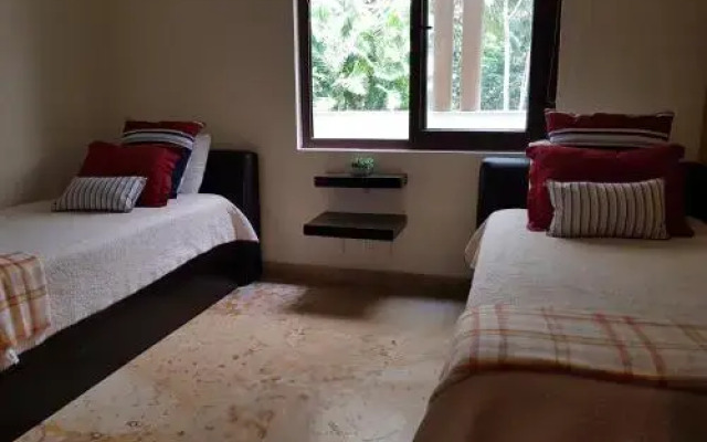 Los Veneros, Torre Agave